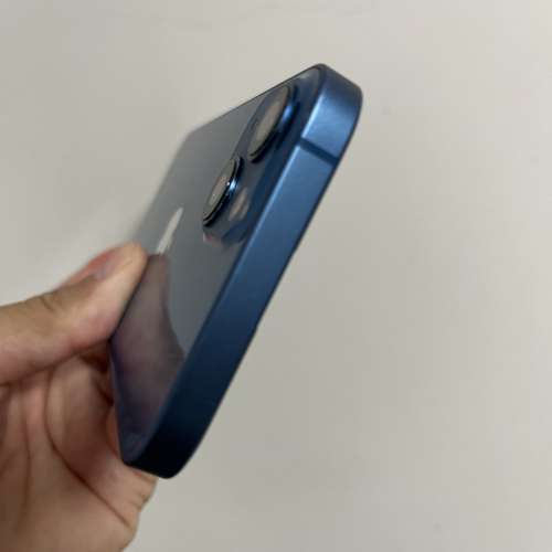 iPhone 13 128gb，港行雙卡，剛換新電，電池健康度100，再戰3年冇問題！