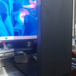 雙CPU 44核88線程，32GB RAM，256GB SSD，2TB HDD，GTX 1060，WiFi，藍牙，音箱，無...