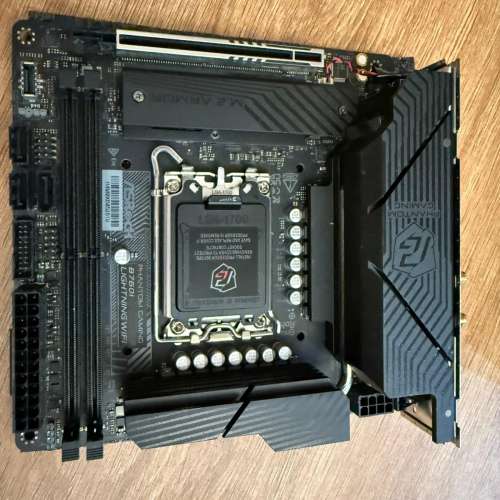 Asrock PG B760i Lighting ITX 主板