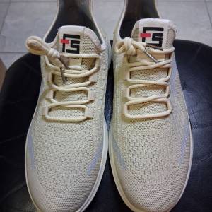 全新休閑運動鞋