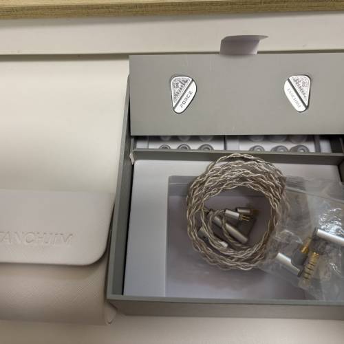 Tanchjim x Effect audio  Force 雙動圈耳機