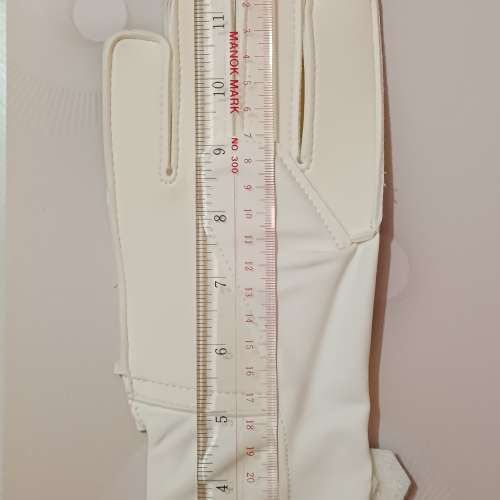 全新 Adidas Football Predator Training Junior（童裝足球龍門手套）