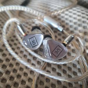 Ultimate Ears Premier 旗艦每邊21單元耳機