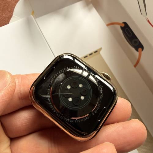全新金色￼不鏽鋼 Apple Watch 8 45mm LTE