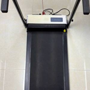 較少使用的跑步機健走機地板價轉讓