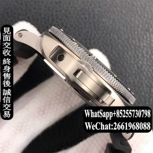 Panerai沛納海 Submersible PAM692 47mm 藍面 VS