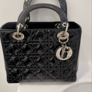 dior lady medium szie