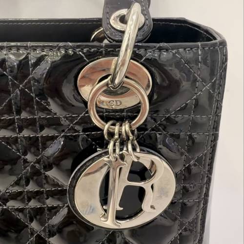 dior lady medium szie