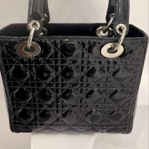 dior lady medium szie