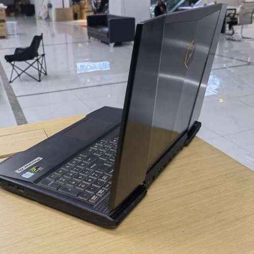 i7-7700高階電競RGB手提電腦，GTX 1050 獨立顯卡，16G DDR4，Samsung 870 EVO SSD ...