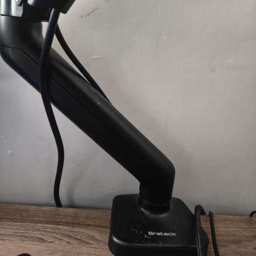 Aoc 34吋廣面電競顯示器 180hz