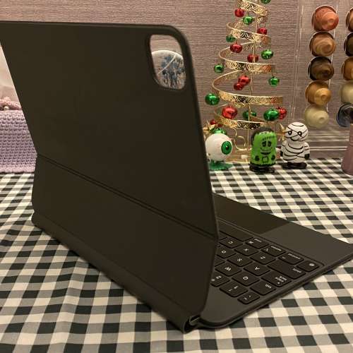Apple iPad Magic Keyboard Pro 11吋 行貨 95%新 只是皮位有使用痕跡 專門店買入$2...