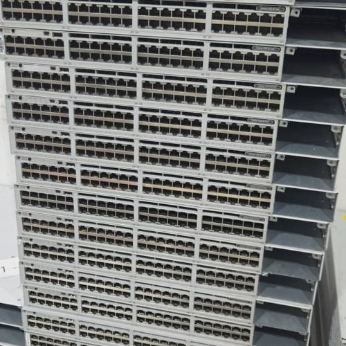 cisco C9300-48upoe二手交换机