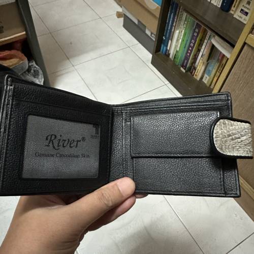 全新鱷魚皮銀包