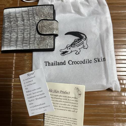 全新鱷魚皮銀包