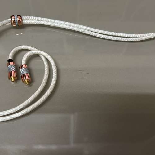 旋轉拍賣紫鑽商店認證(線名:白羊座Aries)3款金屬組成(金銀銅)，使用美國CAMPFIRE最...