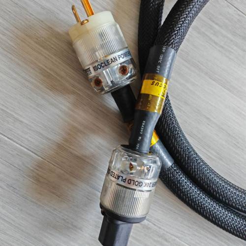 ISOCLEAN POWER Focus 24K Gold 2M美式電源線