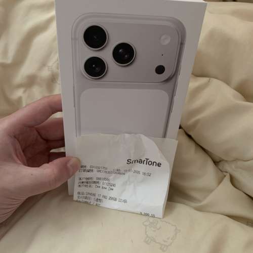 放二手（只用左一星期）全套iPhone256gb銀色 購自smartone 有收據