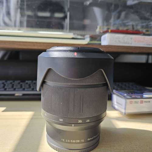 Sony 28-70mm f3.5 kit lens