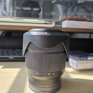 Sony 28-70mm f3.5 kit lens