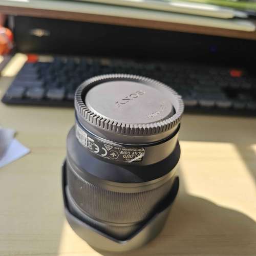 Sony 28-70mm f3.5 kit lens