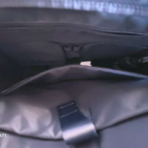 Tommy hilfiger. 公事包斜咩袋