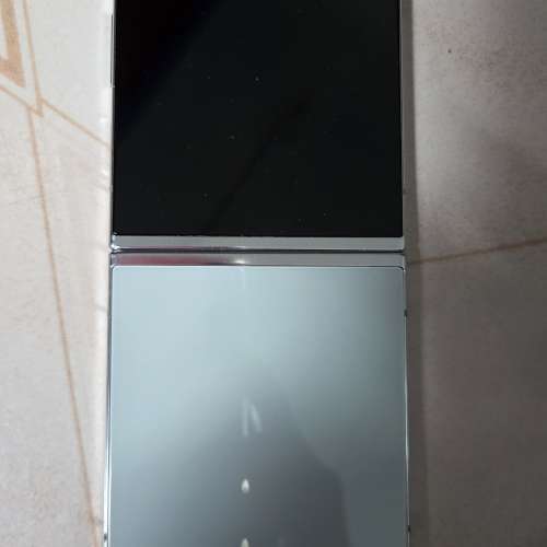 SAMSUNG FLIP 5 香港行貨 8+256 全新一樣