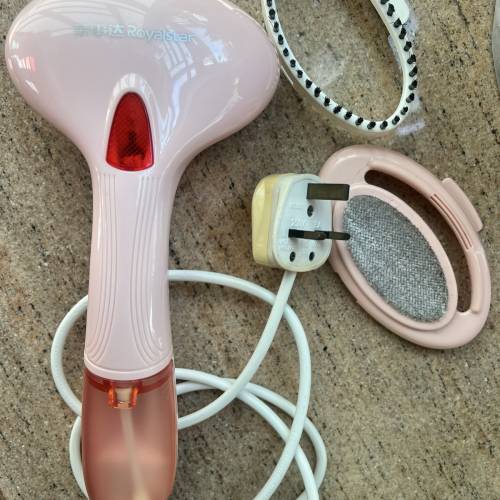 手持蒸氣熨斗（正常運作）￼