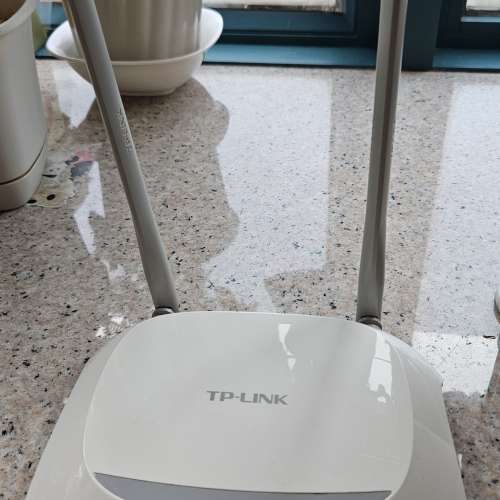 TP-LINK TL-WR840N WIFI ROUTER