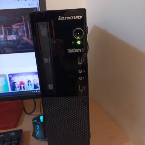 聯想牌子(LENOVO )纖薄型桌上電腦組合
