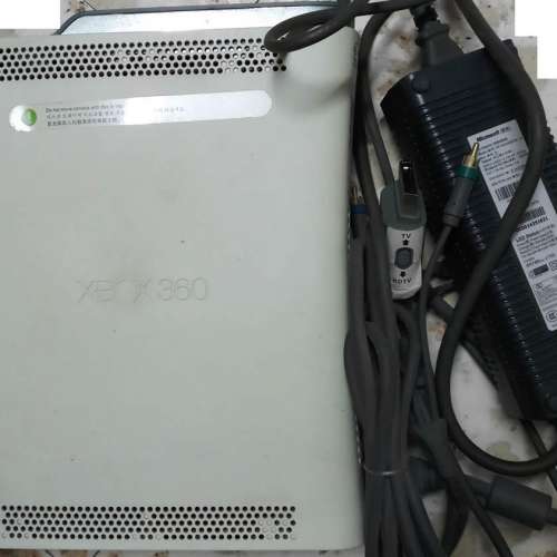 (不知好壞) Xbox 360 主機 ( 連火牛+AV線)