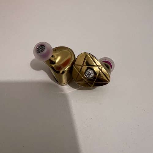 追求極致耳機&mdash;黃金甲耳機