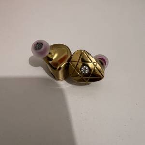 追求極致耳機&mdash;黃金甲耳機