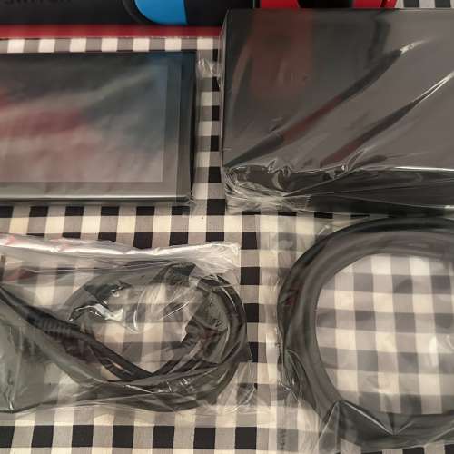 Switch 1 任天堂遊戲機套裝 行貨 99%新 主機非常新淨 配件有輕微使用痕跡 當時買入...