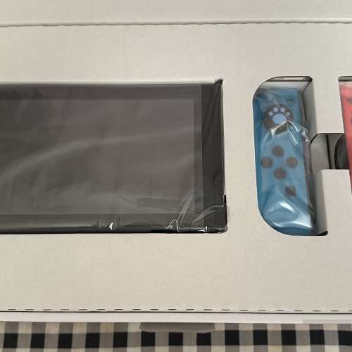 Switch 1 任天堂遊戲機套裝 行貨 99%新 主機非常新淨 配件有輕微使用痕跡 當時買入...