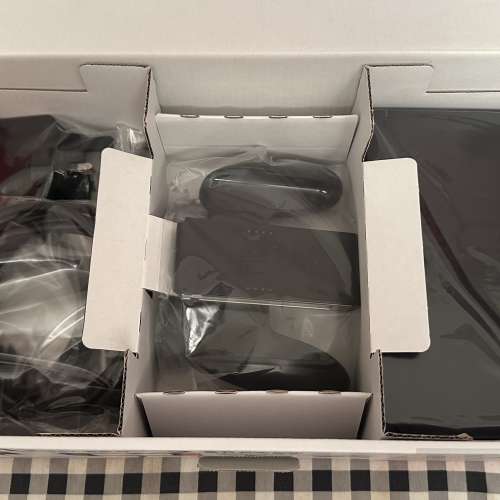 Switch 1 任天堂遊戲機套裝 行貨 99%新 主機非常新淨 配件有輕微使用痕跡 當時買入...