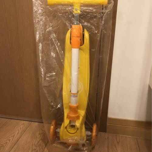 全新滑板車 new scooter