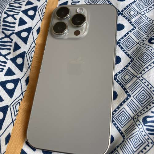 iPhone 16 Pro natural titanium 256GB 89%電