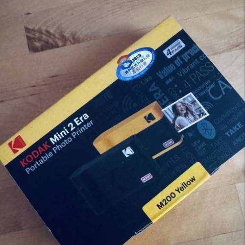 Kodak M200 portable photo printer