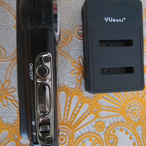 Fujifilm XP30 compact camera - 28mm -140mm- 14.7 mega pixel - 2.7" mon