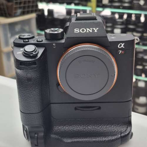 SONY A7R II + VG-V2EM 一义四電