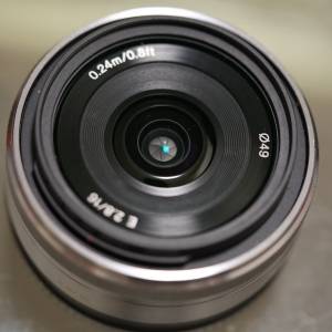 Sony SEL16F28 E 16mm F2.8 餅鏡