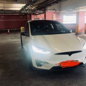 Tesla Model x 75D
