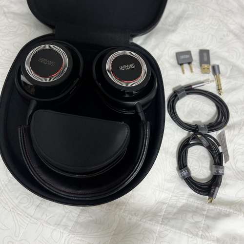 Mark Levinson no.5909 Wireless headphones