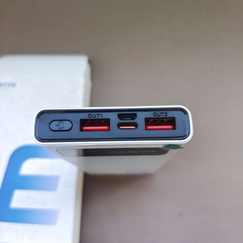 全新有盒 Eaget 22.5W 10000mAh 行動電源 充電寶 尿袋 Power Bank 有中國最新CCC認...