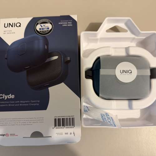 UNIQ AirPods Pro 3 (3rd Gen) Clyde Magnetic Closure Hybrid Case