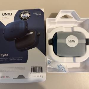 UNIQ AirPods Pro 3 (3rd Gen) Clyde Magnetic Closure Hybrid Case