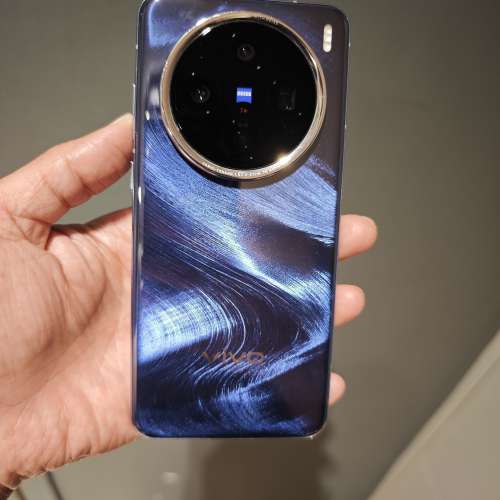 Vivo x200 台灣版本 12+256 淨機95新