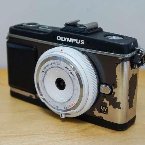 Olympus E-P2 (M43) + 機蓋魚眼鏡頭 (9mm, F8)