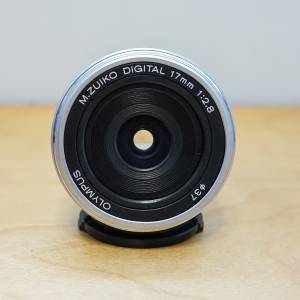 Olympus 17mm F2.8